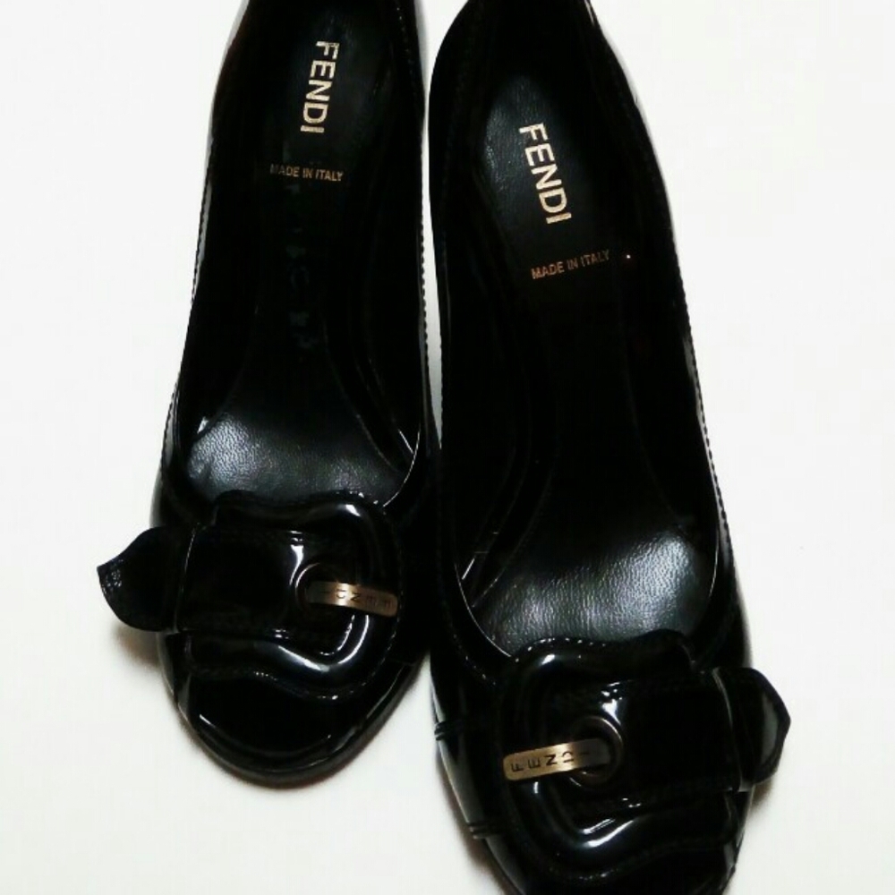 FENDI PEEP TOE PATENT LEATHER HIGH HEELS
